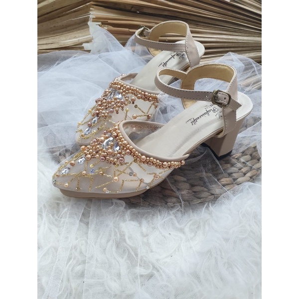 sepatu Rafaizoutfit wrna cream gold tali tinggi 7cm tahu