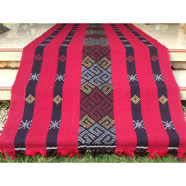 TENUN MOTIF TORAJA DOMINAN WARNA PINK