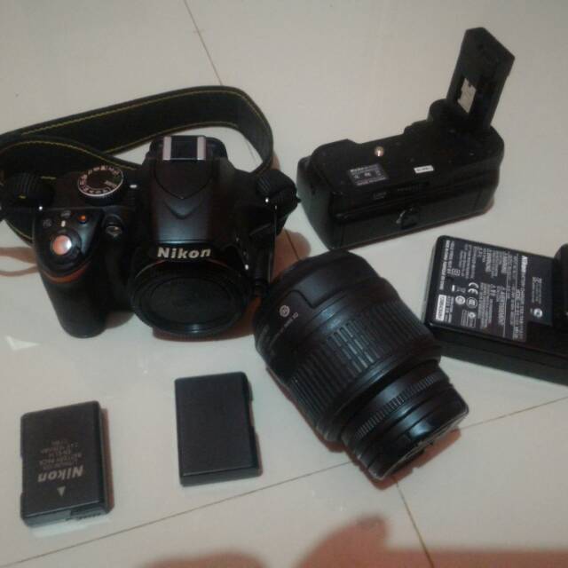 Kamera nikon d3200 + baterai grip