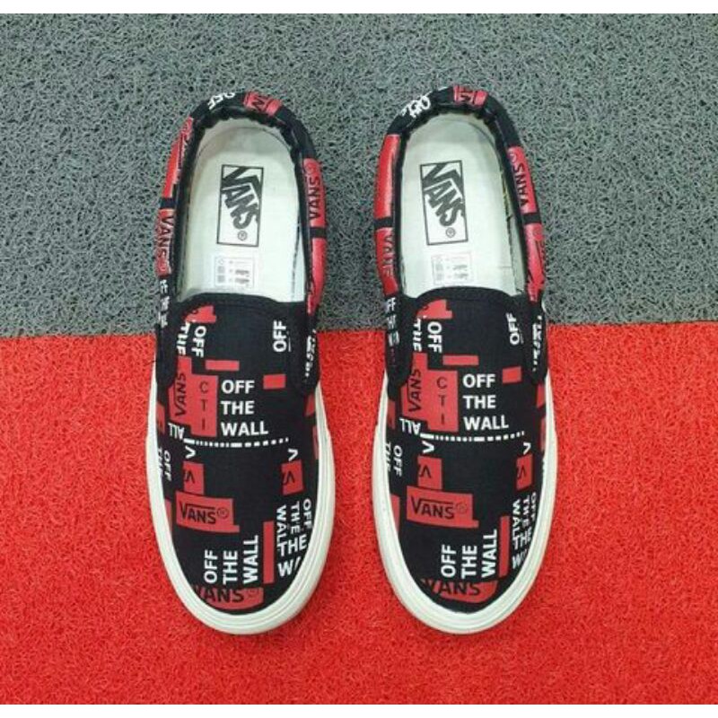 SEPATU SLIP ON VANS OFF THE WALL
