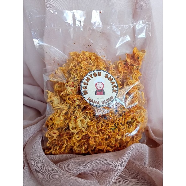 

MIE KRIUK PEDAS DAUN JERUK 250 GRAM