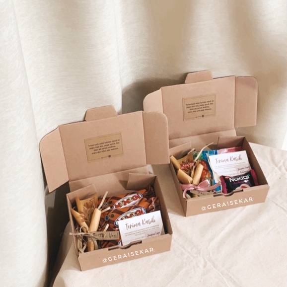

Snack Box Rustic 'Riah' 2 by Gerai Sekar