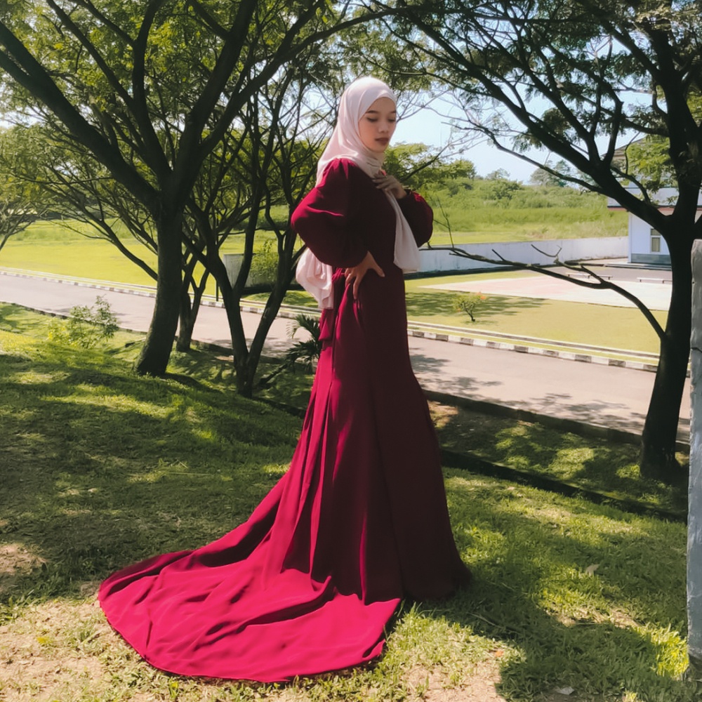 DUNBURY DRESS LONG TAIL BYGIAGIO dress akad simple gaun wedding pernikahan baju muslim putih pakaian lamaran elegan pakaian wanita pesta elegan fashion korea dress lebaran cantik anggun mewah nyaman gaun vintage fashion dress bahan ceruty baby doll furing