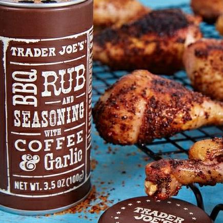

TERLARIS TRADER JOE'S BBQ RUB & SEASONING WITH COFFEE & GARLIC 100GR BUMBU & BAHAN MASAKAN MAKANAN &