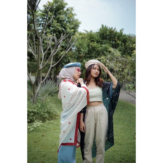 Awēna Multipurpose Scarf | scarf outer | outerwear