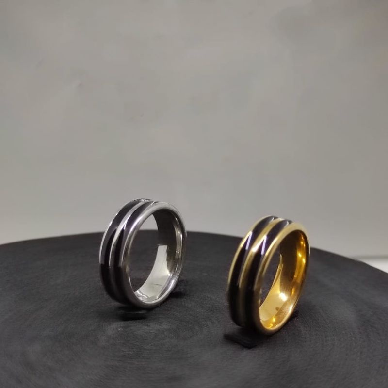 Cincin Kombinasi Mewah Titanium Emas dan Silver Antikarat