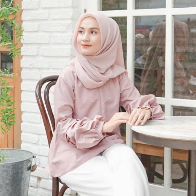 Luna Blouse Wearing Klamby
