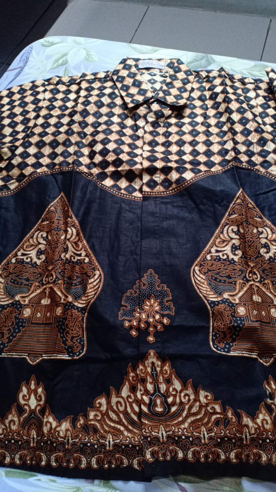 Hem Batik Wayang Catur