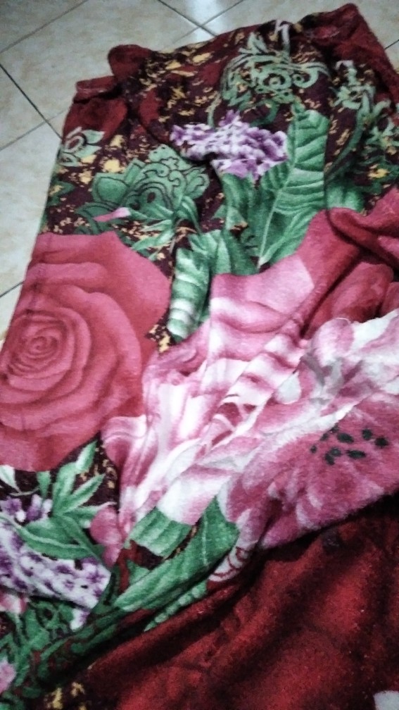 Selimut Bulu 140x200 Tebal 400gr Motif (xc) Lembut Halus Dewasa Impor Murah