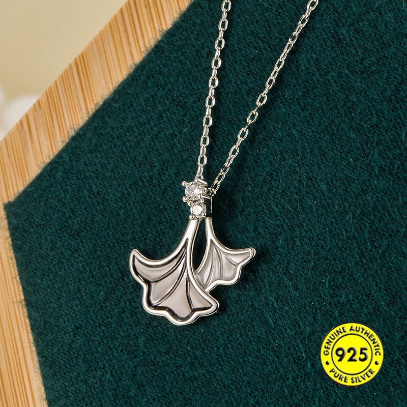 Kalung Desain Daun Ginkgo Bahan S925 Untuk Wanita