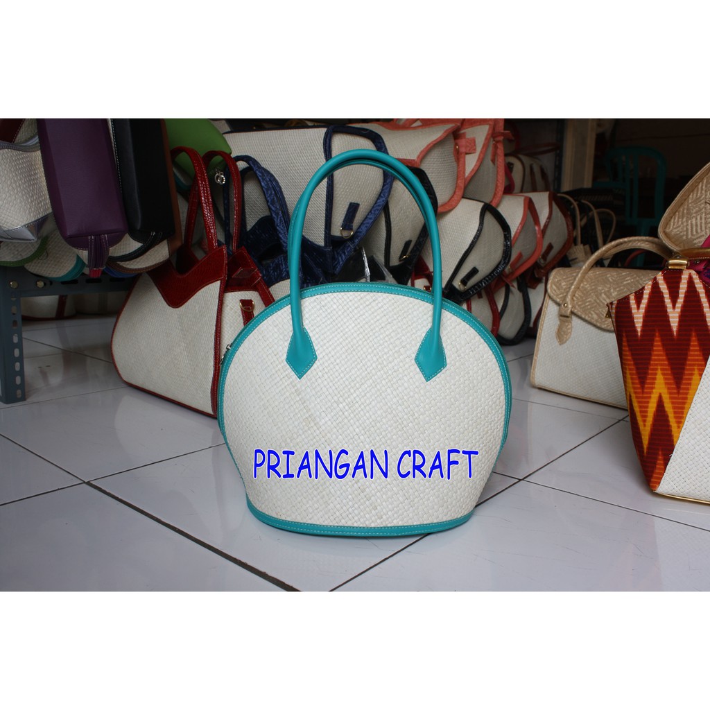 Tas Kerang Besar