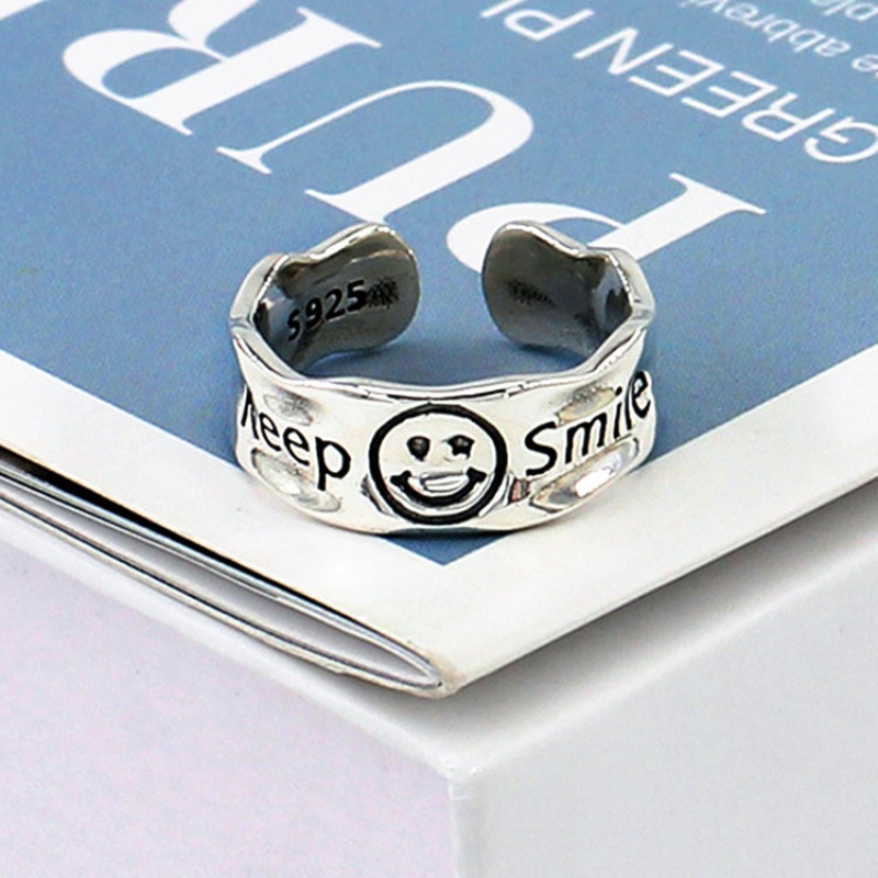 Cincin Model Terbuka Bahan Stainless Steel Motif Tulisan Smile Gaya Retro Untuk Wanita