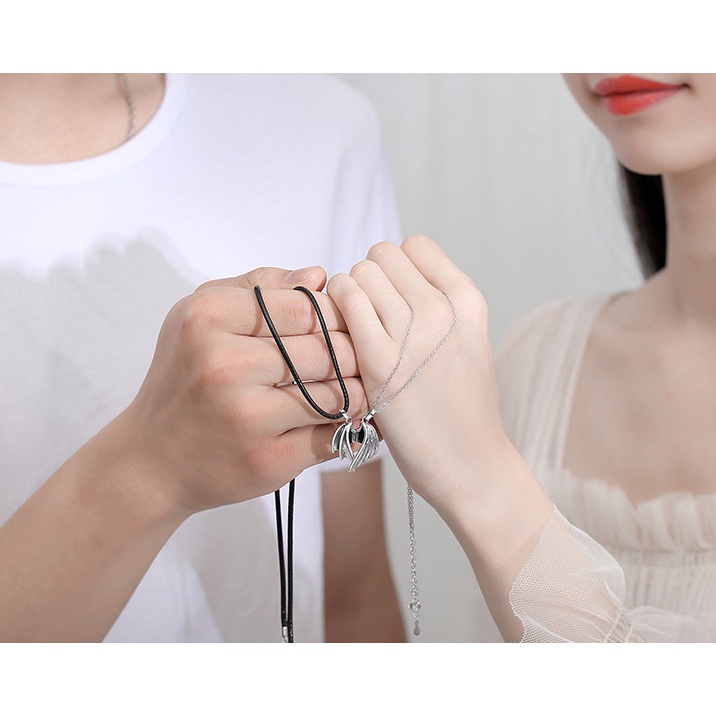 Kalung Couple Necklace Fashion Wanita Original Arctic Deer - Model Terbaru, Trendy dan Elegan，Cocok untuk Kencan Romantis