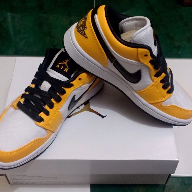 AIR JORDAN 3 RETRO SE FIRE RED DENIM GS / BNIB