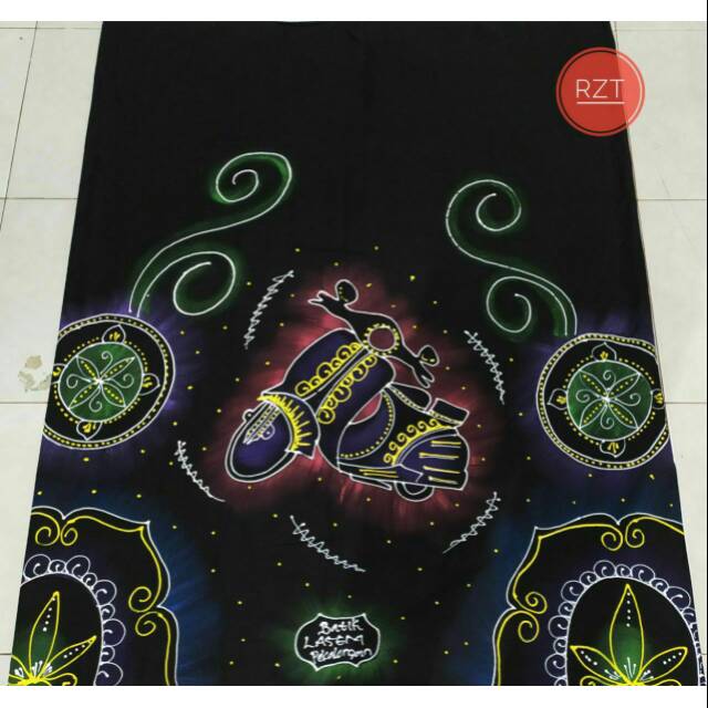 

Sarung lukis ornamen