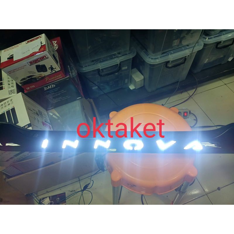 trunk lid  + reflektor list bagasi Grand innova 2012 2013 2014 2015  led lampu  model ganti hitam  &amp; Chrome