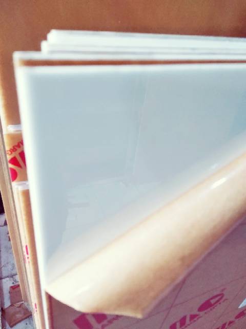 

ABmart Acrylic akrilik lembaran warna solid ukuran 92x45cm