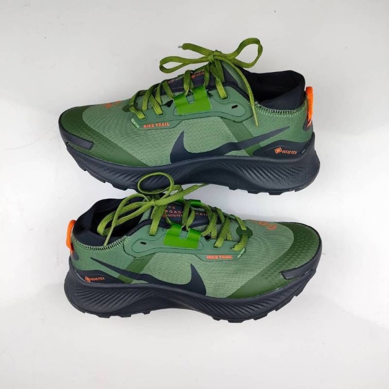 Sepatu Olahraga Pria Pegasus Trail 3 Green