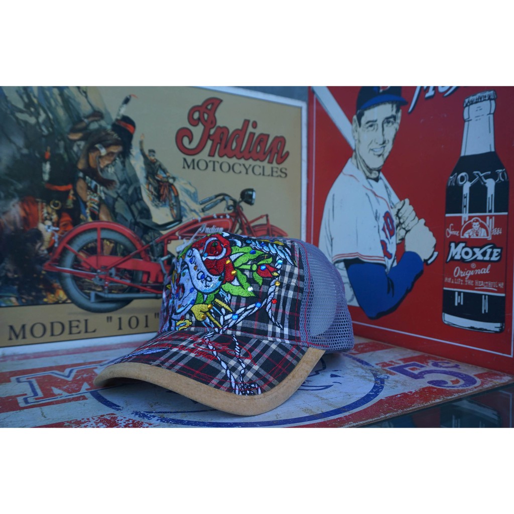 Trucker Hat Topi Ed Hardy Unisex One Size Black Grey