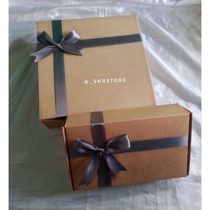 

Box hampers request Kado