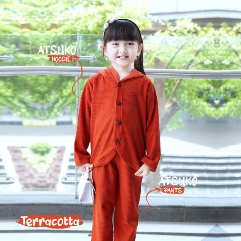 Nauree - Atsuko Hoodie Set Pants Setelan Baju Anak Laki Laki Usia 1 2 3 4 5 6 Tahun Bahan Adem Tebal Lembut Nyaman Nyerap Keringat Setcel Kasual Casual Polos Warna Olive Green Marine Blue Hijau Tosca Coklat Murah