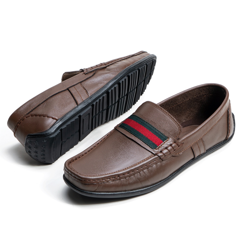 Sepatu Slip On Pria Kulit Asli Loafers Casual Semi Formal Original D8107