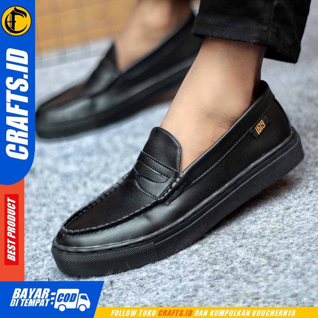 Sepatu Sneakers Pria Sepatu Casual Pria Kulit Pu Sepatu Kerja Kuliah Kondangan Sepatu Hitam Pria CRAFTS TREVOZ