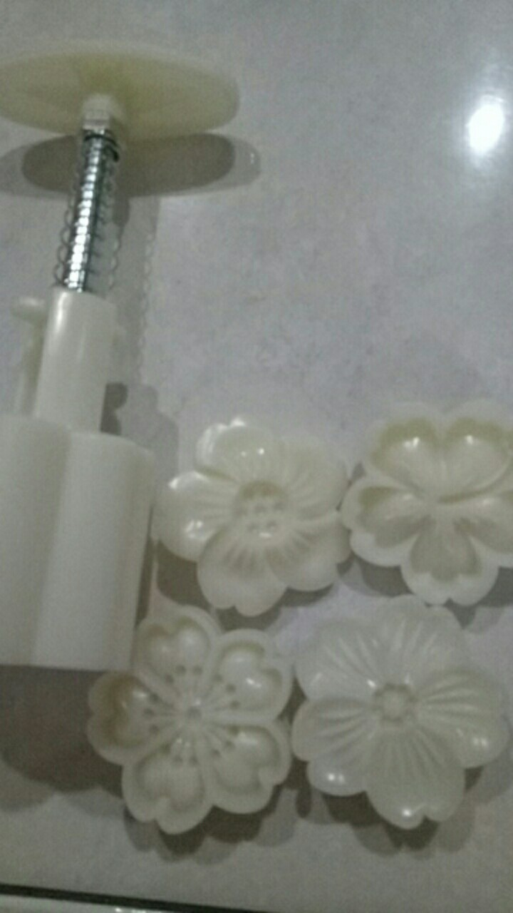 Sc 4pcs / Set Cetakan Kue Bulan / Pastry Bentuk Bunga Sakura 50g