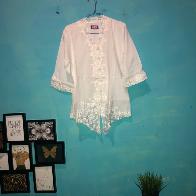 Preloved baju kebaya M.C - putih tulang uk L