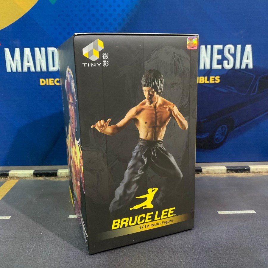 Tiny 1/12 Bruce Lee Figure with Stand and Base