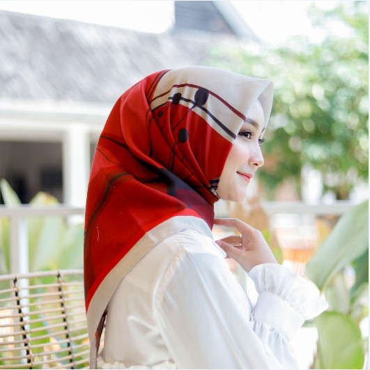 PREMIUM Lizzy voal BY ZanevaHijab l PROMO RAMADHAN 2023 kemasan Pouch