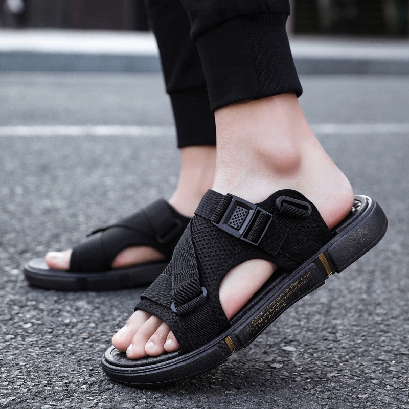 [ COD + Kirim Hari ini ] 2022 Sandal Gunung Pria Baru/Sandal pria gaya Jepang/Sandal Pria Kasual Luar Ruangan Fashion Modern/Sandal Gunung Hitam Murni Pria/Sandal Pria Carvil Gunung/sandal pria dewasa original 100%/Sandal Pria/Sandal Karet Pria