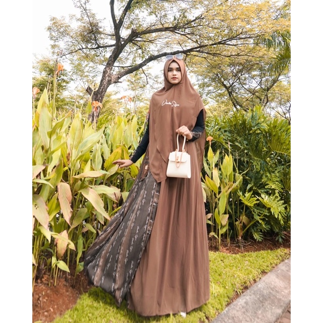 INDIRA SIGNATURE by VIENDRA SYARI