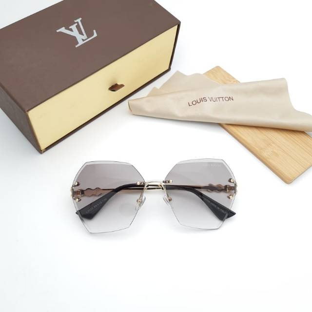 Sunglasses / kacamata louis vuitton 3023