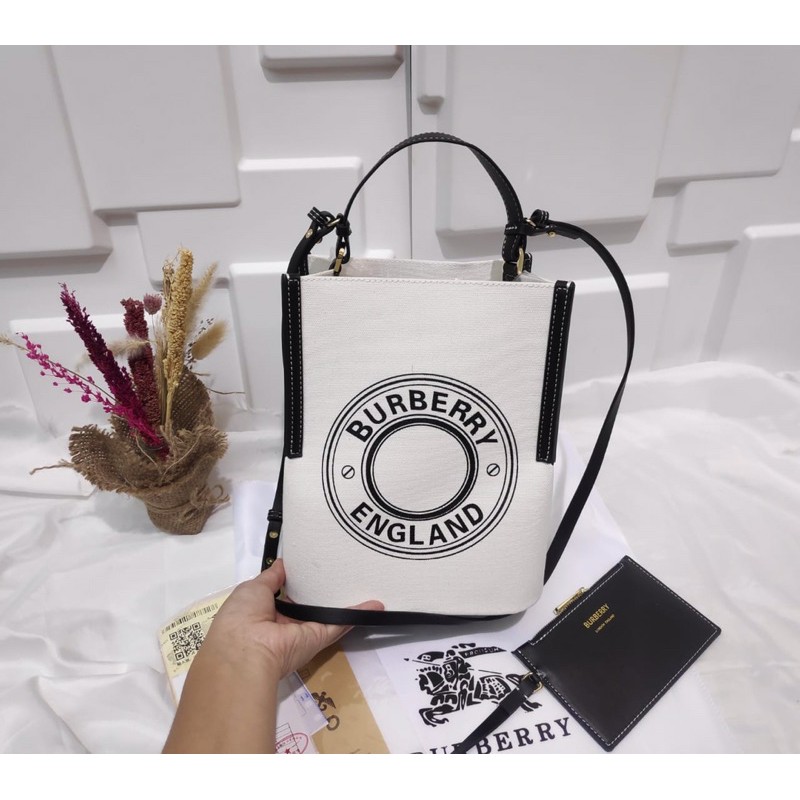 Jual BURBERRY SMALL PENNY LOGO TOTE BAG | Shopee Indonesia