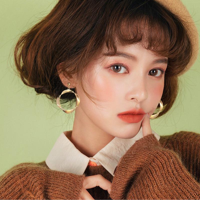 Anting Tusuk Wanita Gaya Korea Untuk Hadiah