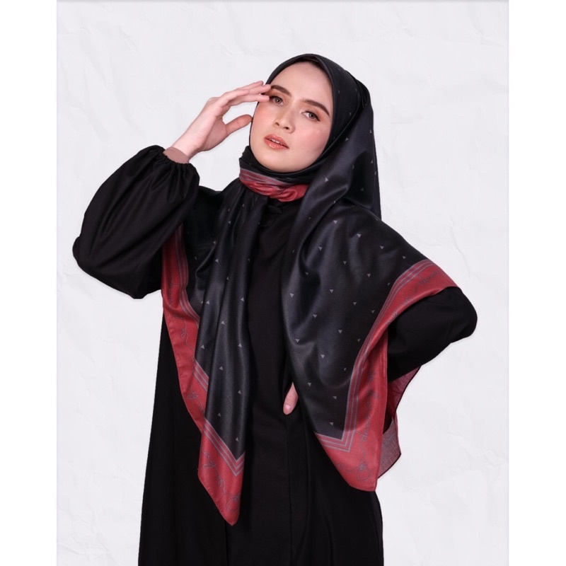 DEENAY ISHANA SERIES | KERUDUNG VOAL SEGI EMPAT HIJAB