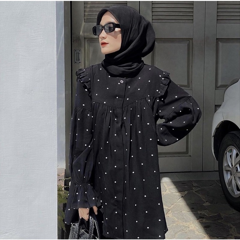 Yoona Blouse Vanilla Hijab Hitam XL