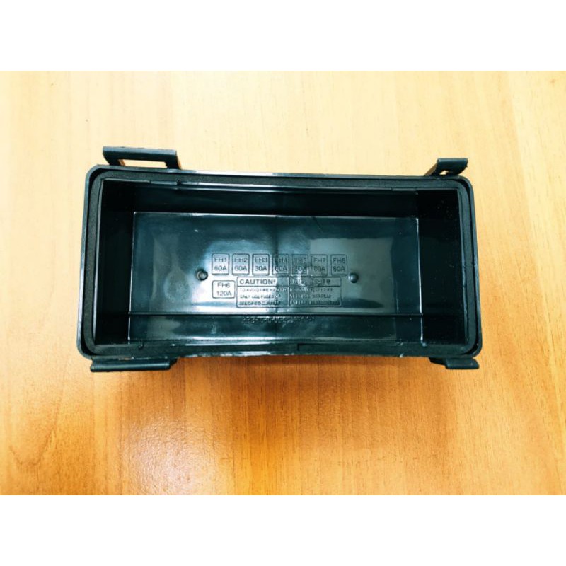 Tutup fuse box Mitsubishi fe canter
