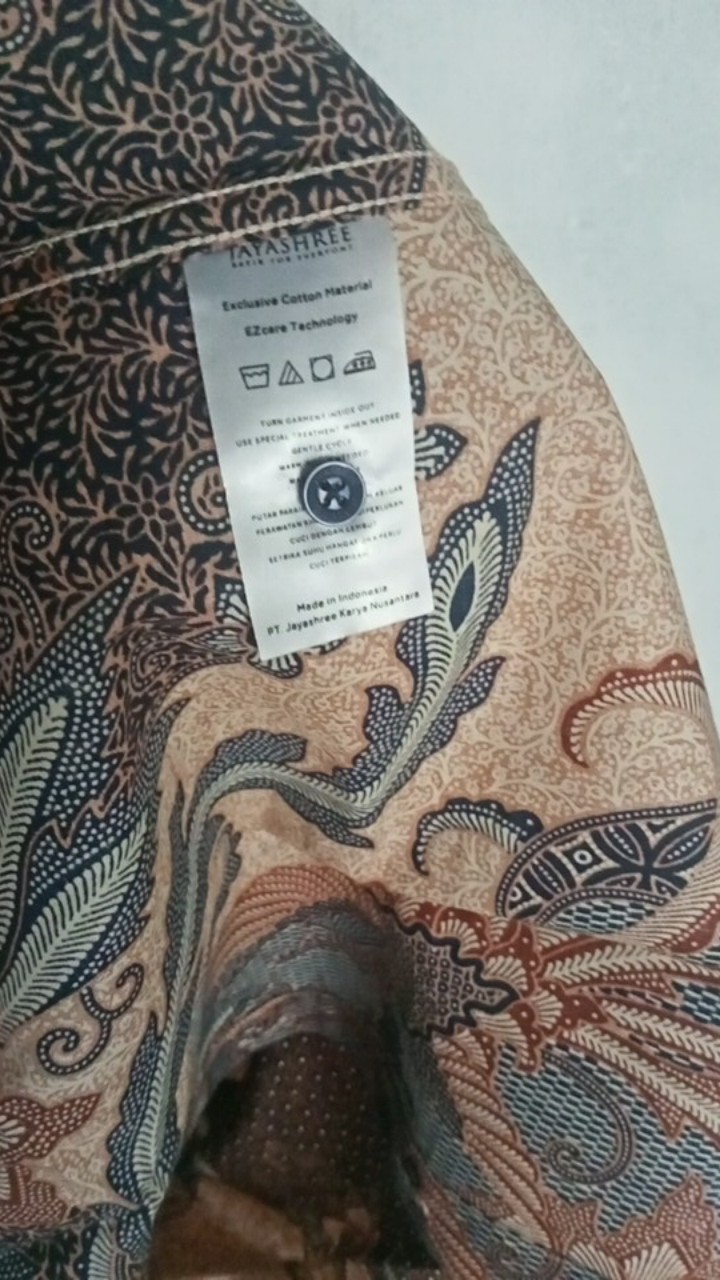 Jayashree Batik Regfit Brahma Shortsleeve