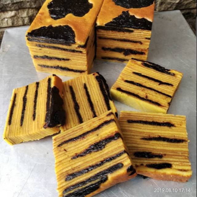 

Lapis premium prunes ukuran 10x20cm