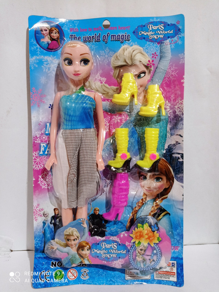 mainan boneka barbie/lengkap dengan sepatu