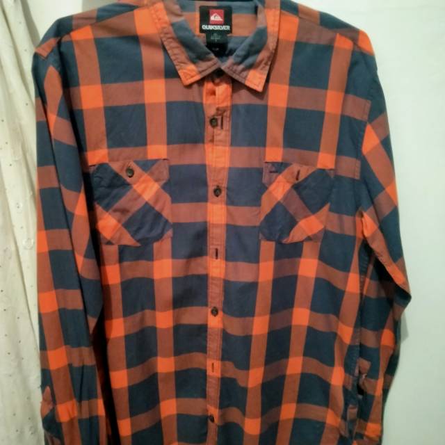 Kemeja kotak-kotak Merk Quicksilver
