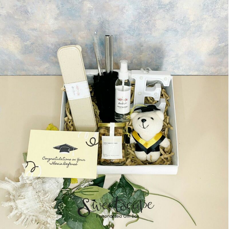 

Gift Box Package 212-Paket Hampers 212 - Graduation Gift
