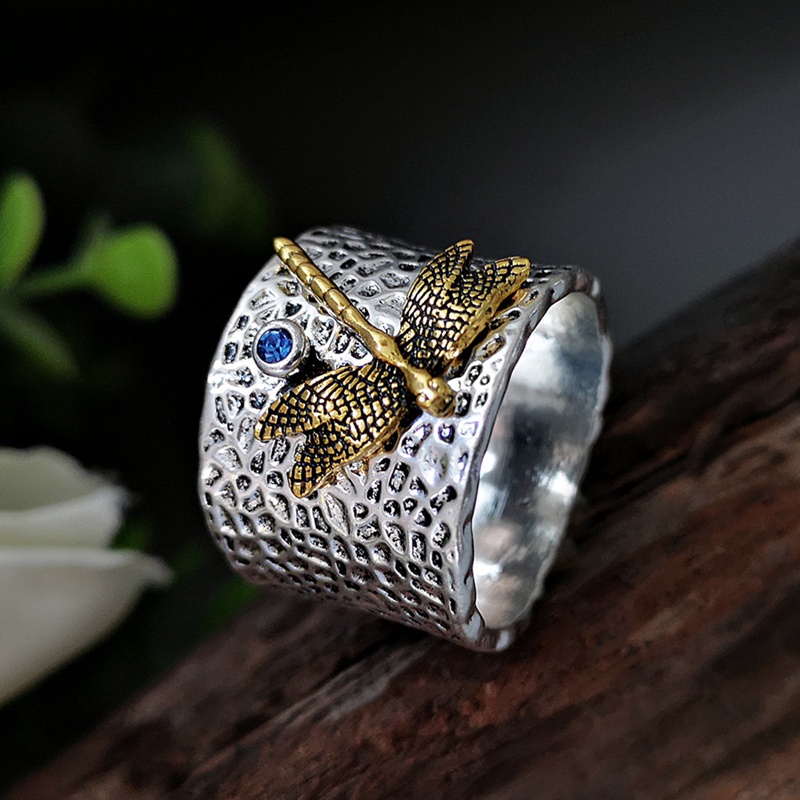 Cincin Berlian Biru Bentuk Capung