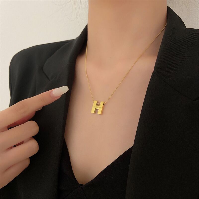 Kalung Titanium Wanita Anti Karat Simple Liontin Huruf H Necklace Emas 18k Aksesoris Korean Style COD