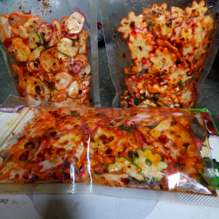 

seblak pedas original exstra daun jeruk 200 geram gurih renyah bantat - original ajah, 200 geram
