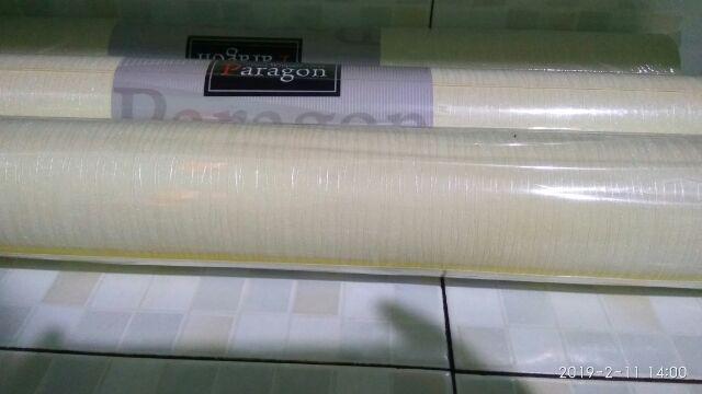 Wallpaper Dinding Serat Tekstur Kayu Cream Abu Coklat Elegan