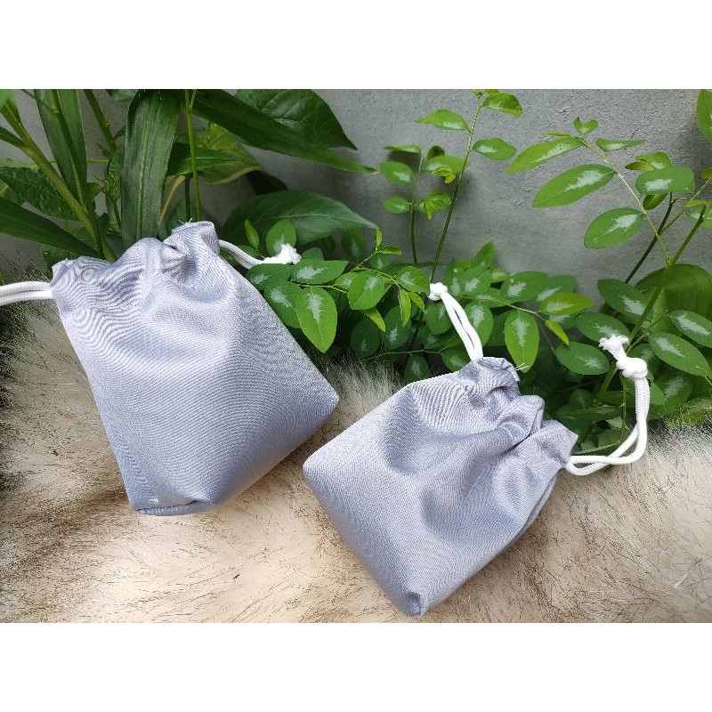 dompet serut satin pouch straw bahan satin