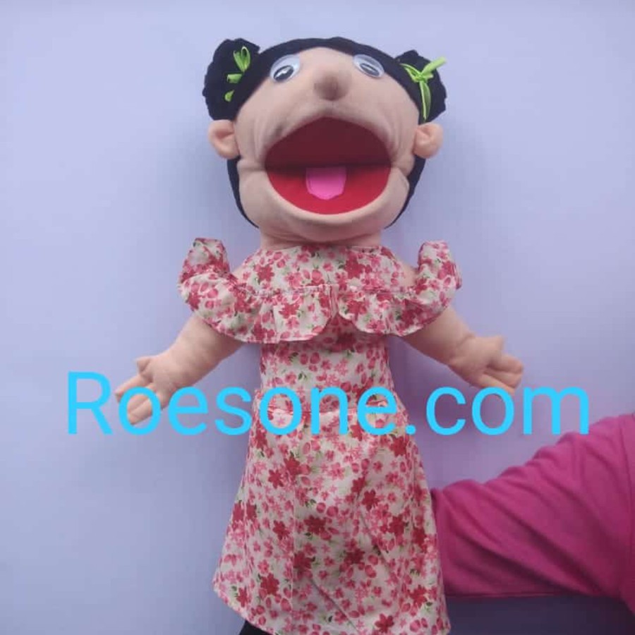 Boneka Tangan Muppet Karakter Anak Perempuan Rambut Cepol